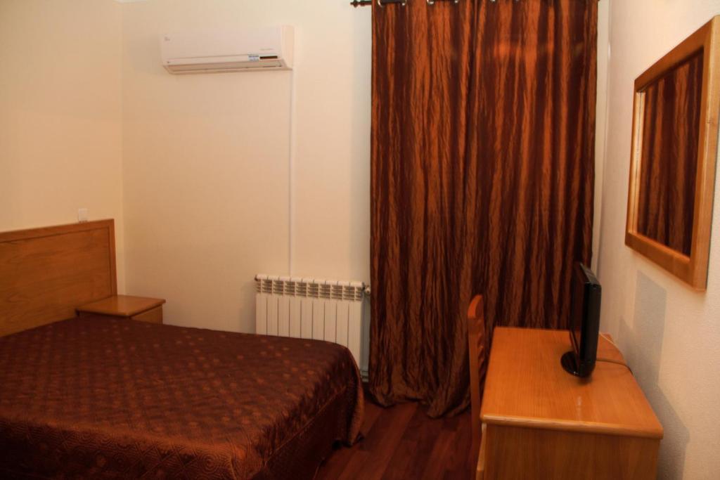 Residencial Parque Bed & Breakfast Celorico Da Beira Bilik gambar